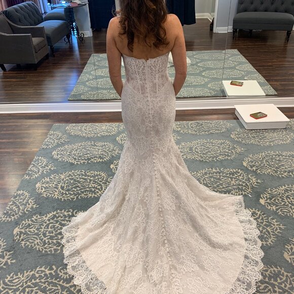 Romantic Lace Wedding Dress - Picture 3 of 5